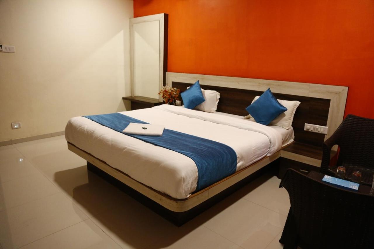 Hotel Shriyan Mahābaleshwar Rum bild